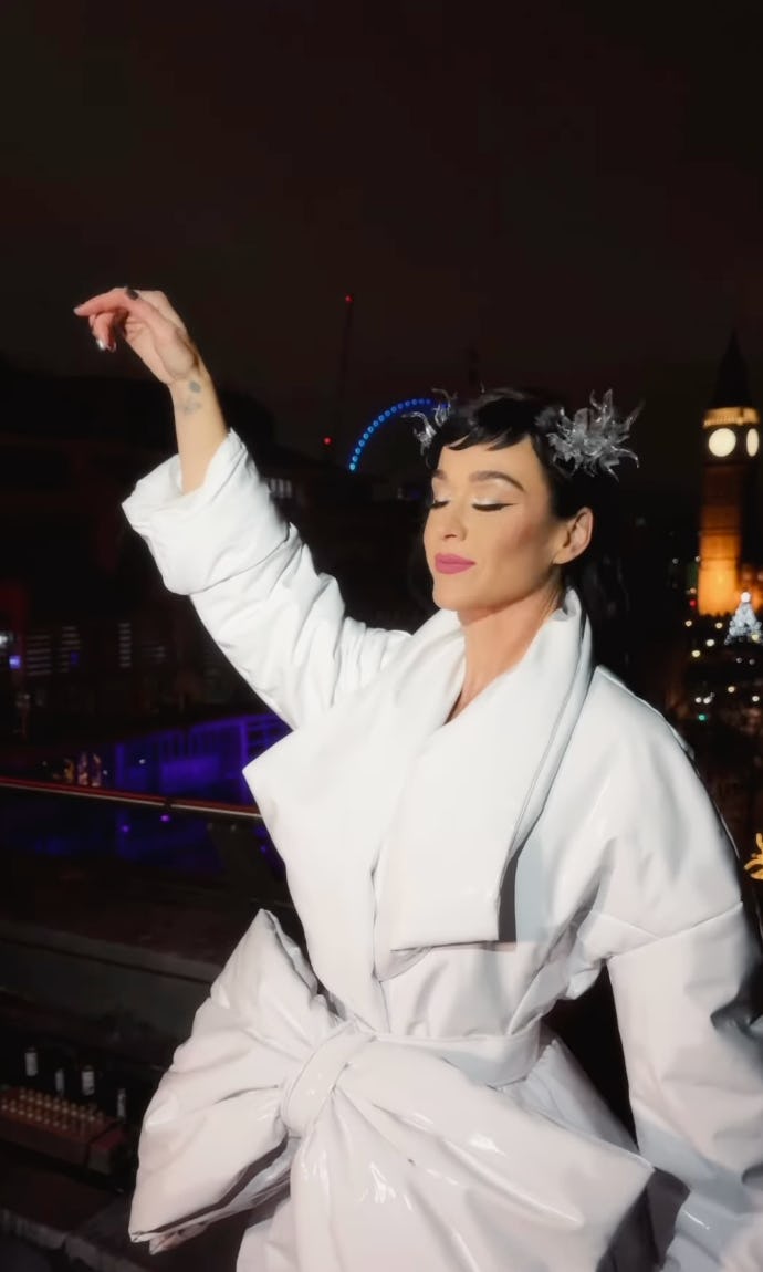 Katy Perry&rsquo;s jacket dress took coquette to the extreme.