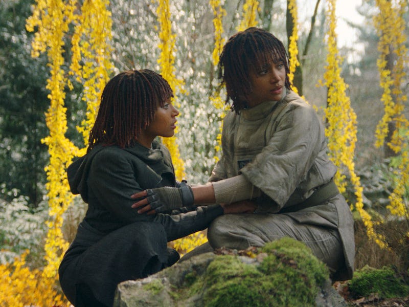 Osha Aniseya (Amandla Stenberg) and Mae Aniseya (Stenberg) in The Acolyte
