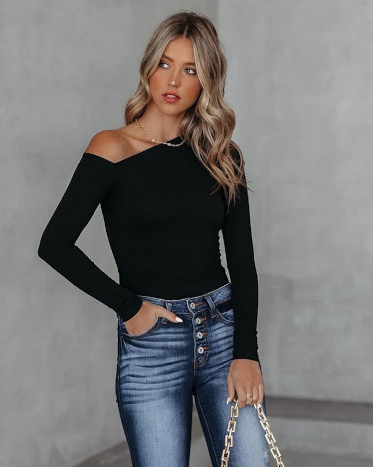 BONITEE Off The Shoulder Top