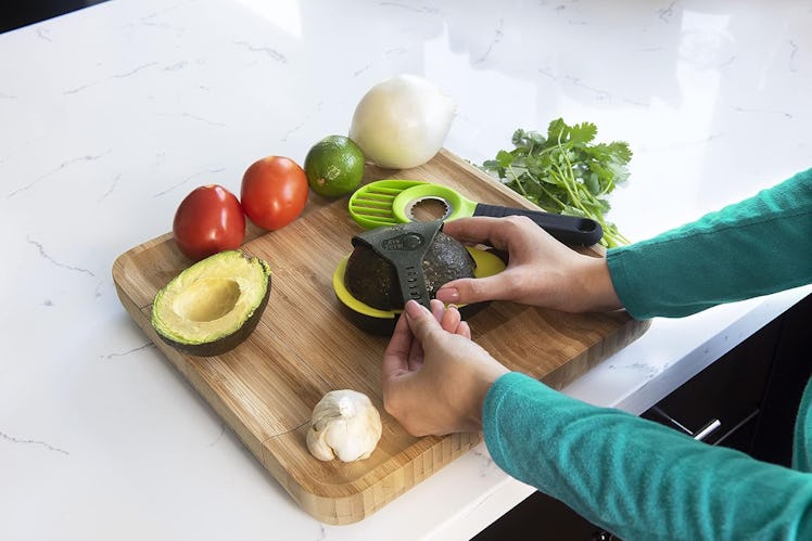 Simply Served Avocado Slicing & Storage Set