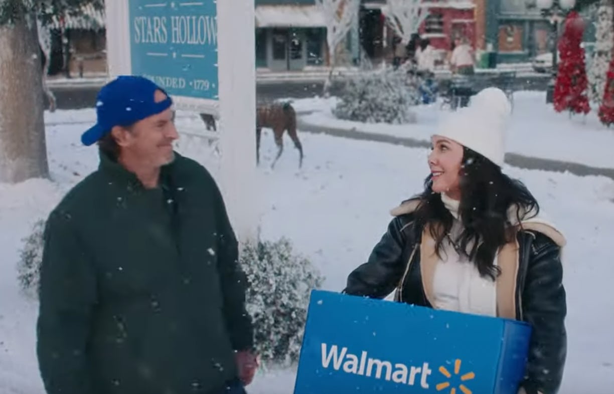 Luke and Lorelai in a Gilmore Girls Walmart ad. Screenshot via YouTube