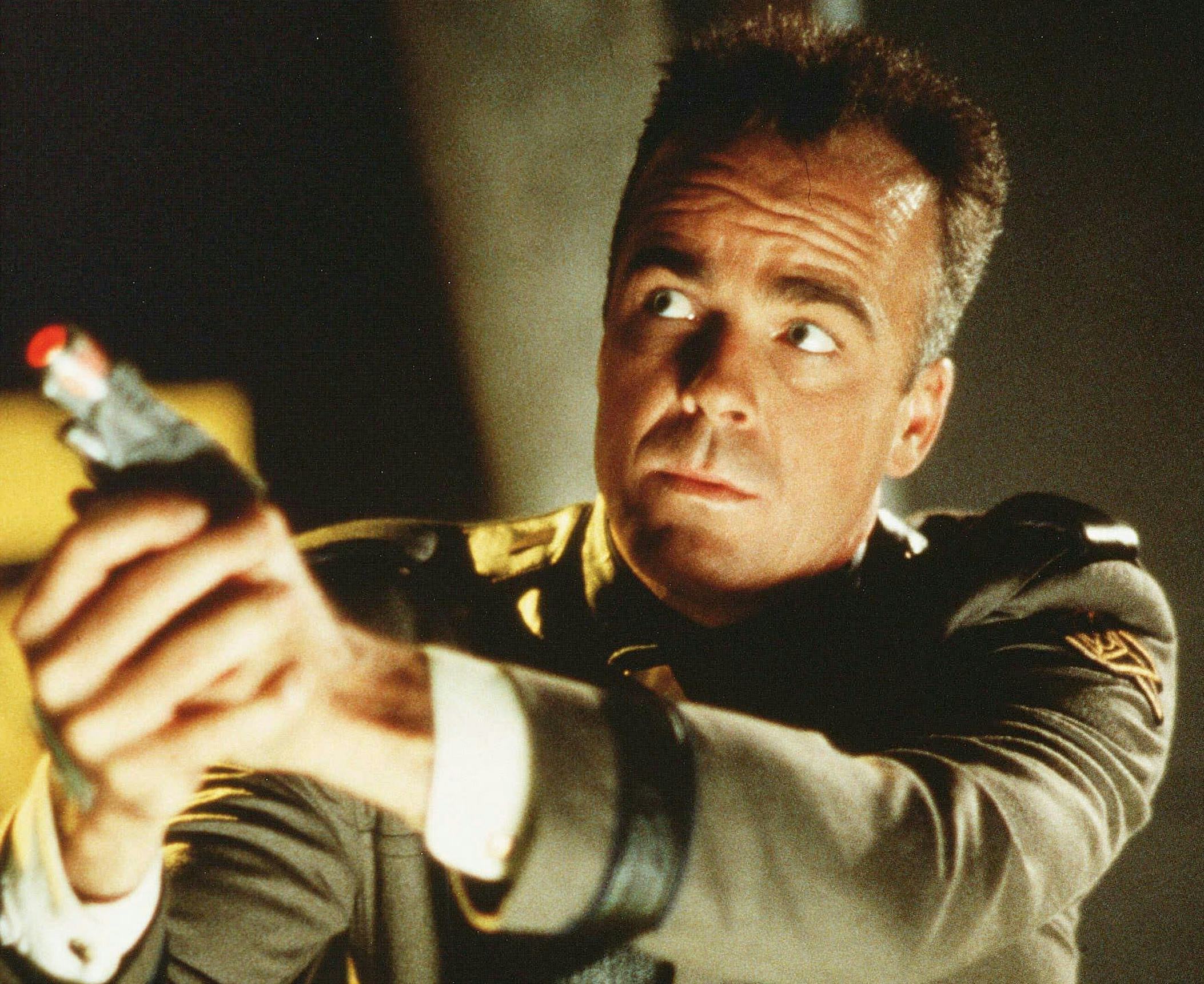 Amazon Just Quietly Added The Most Groundbreaking Sci-Fi Show of the '90s