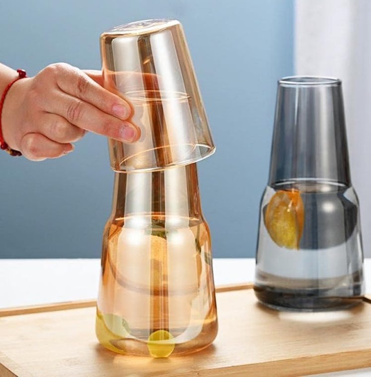 Sizikato Glass Carafe