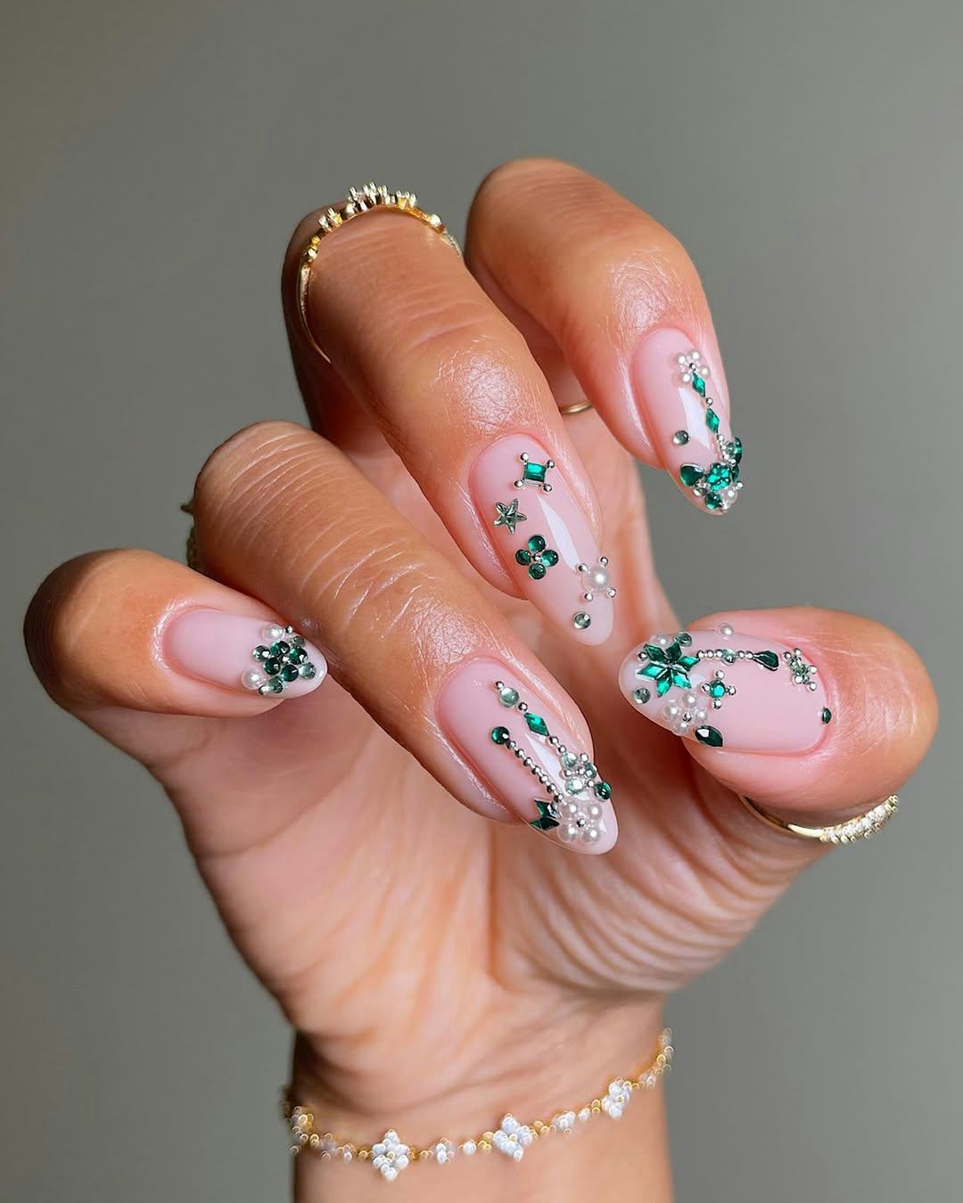 Emerald Floral Nails 2025: Elegant & Fresh