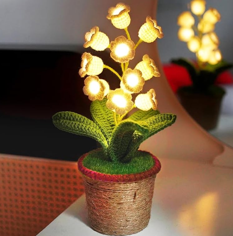 ALFANITE Lily of Valley Lamp