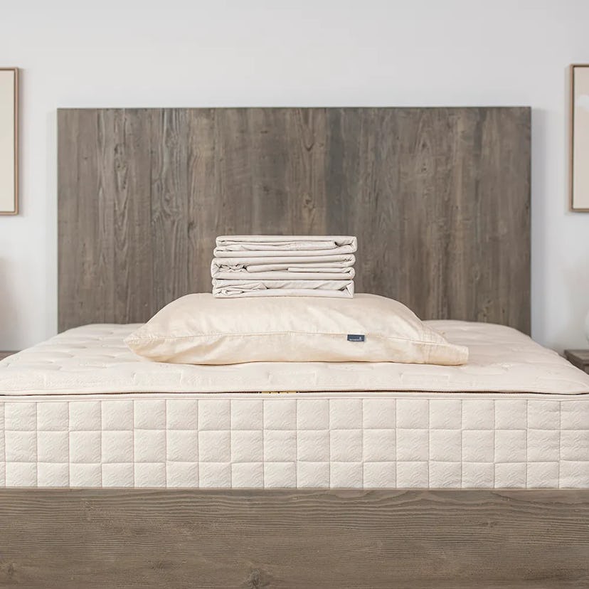 Organic Cotton Sateen Sheets & Pillowcases