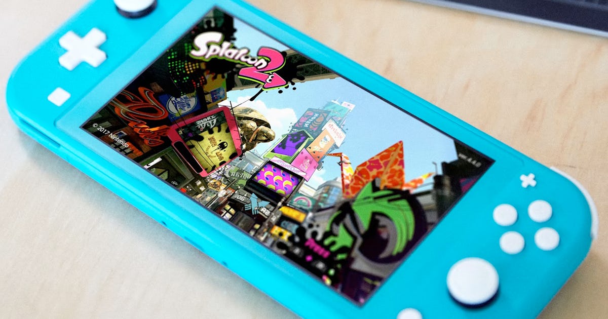 This Cheap Switch Lite Mod Gives the Nintendo Handheld a Big OLED Upgrade