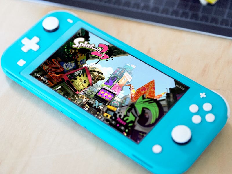 Nintendo Switch Lite running Splatoon 2 game