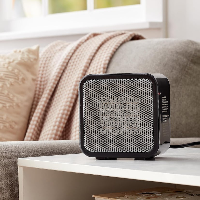 Amazon Basics Mini Space Heater