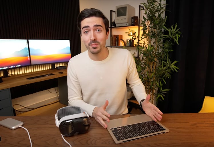 Luke Miani's setup with the Apple Vision Pro and the display-less MacBook Air