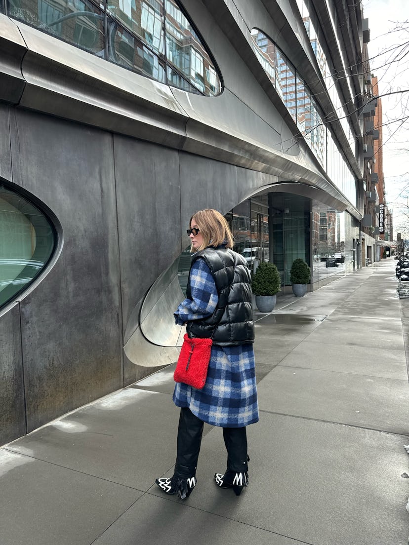 kelsey stiegman bustle's senior fashion editor attends new york fashion week febrauary 2024