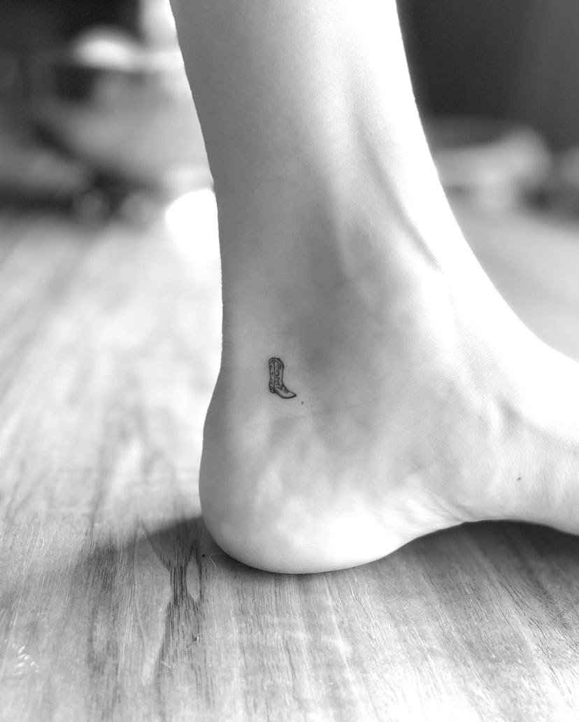 Kendall Jenner small ankle tattoo
