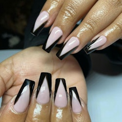 "V-tip" French nails are having a major moment on BeautyTok.