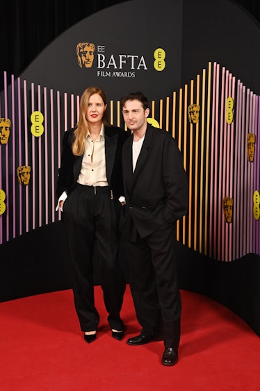Justine Triet ve Arthur Harari, Cuma günü Royal Festival Hall'da EE BAFTA Film Ödülleri 2024'e katıldı.