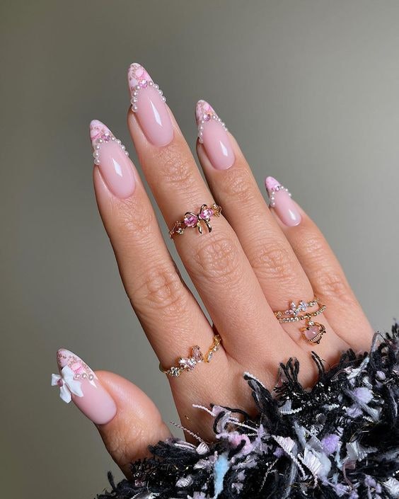 Amazon.com: 24Pcs Medium Long Press on Nails Nude Pink Fake Nails Almond  Shaped False Nails Glossy Glitter Design Nail Art Supplies Full Cover  Artificial Glue on Nails for Women Girls Acrylic Nails