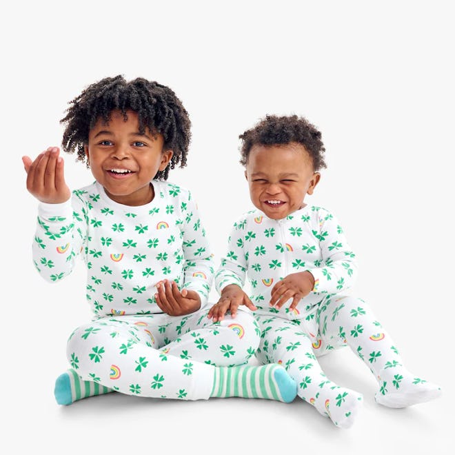 Toddler st patricks day pajamas, Organic PJ Set in Lucky Clovers