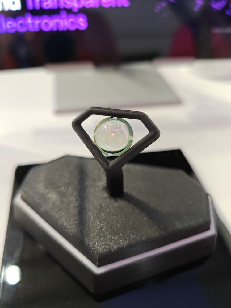 Xpanceo's holographic smart contact lens