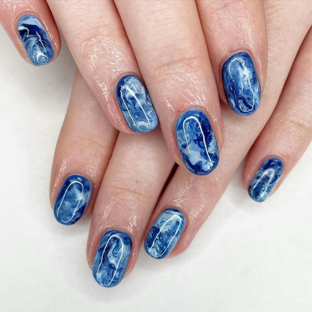Edgy Blue Nails 2025: Cool & Bold