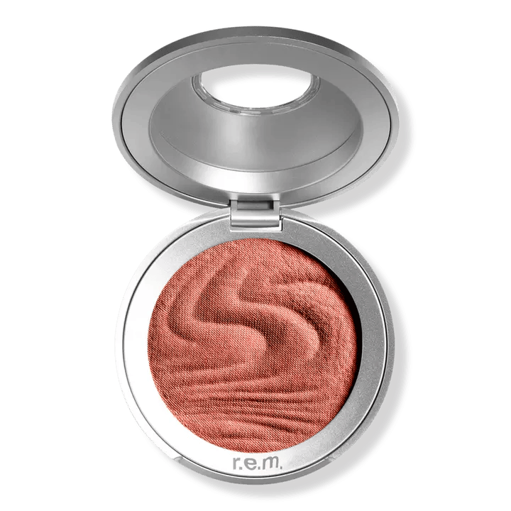 r.e.m. beauty Hypernova Satin Matte Blush in Peach Planet