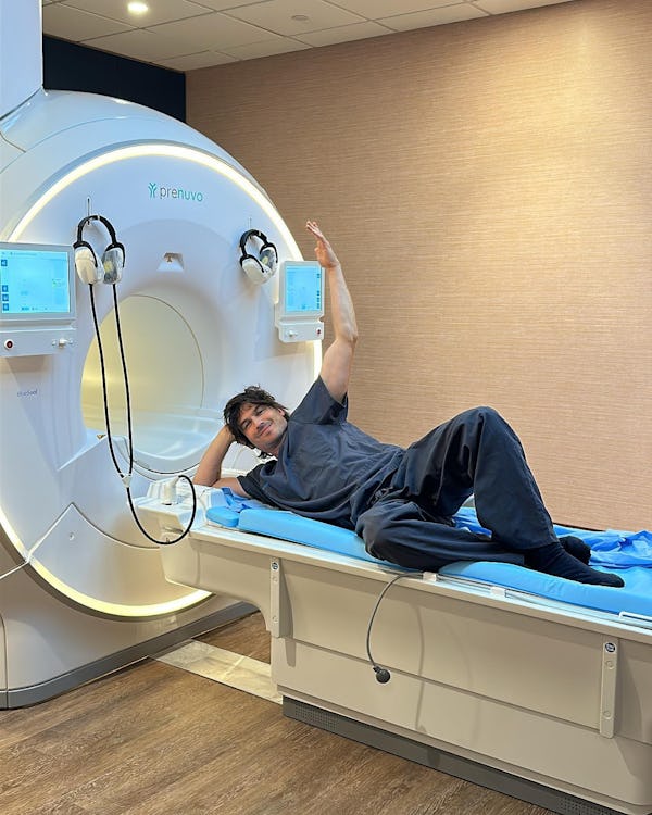 Ian Somerhalder poses on the MRI machine.