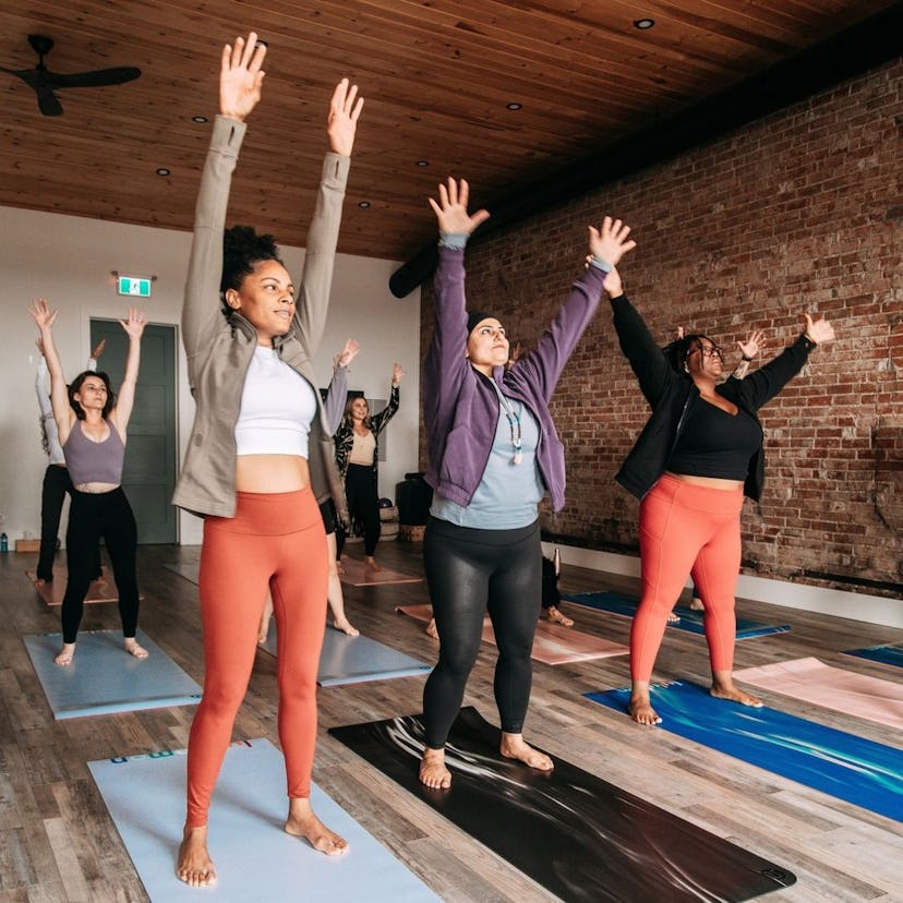 black women in yoga