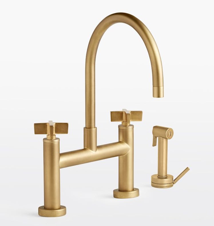 West Slope Kitchen Faucet With Sprayer