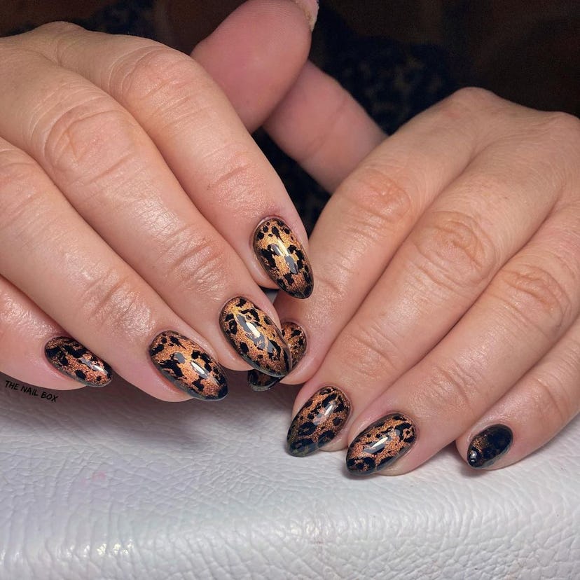 Cat eye leopard print nails