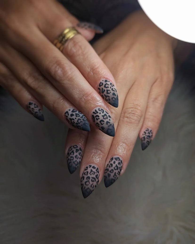 Gray leopard print nails
