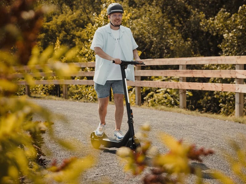 Apollo Go e-scooter