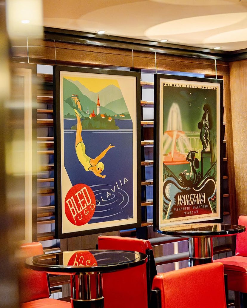 luxury hotels with art collections