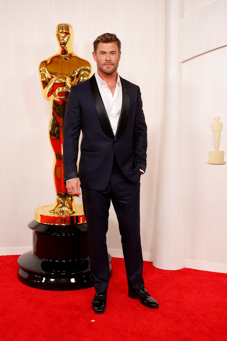 Chris Hemsworth attends the 96th Annual Academy Awards on March 10, 2024 in Hollywood, California. (...