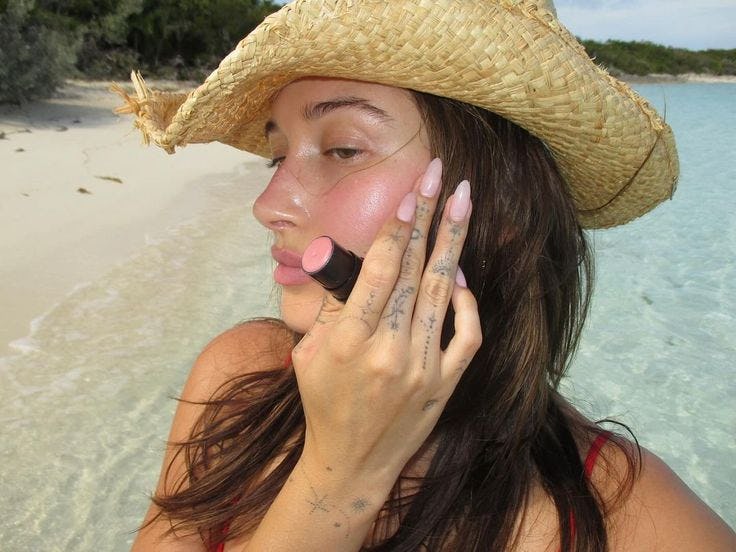 On March 5, Hailey Bieber was spotted with &ldquo;strawberry milk&rdquo; nails.