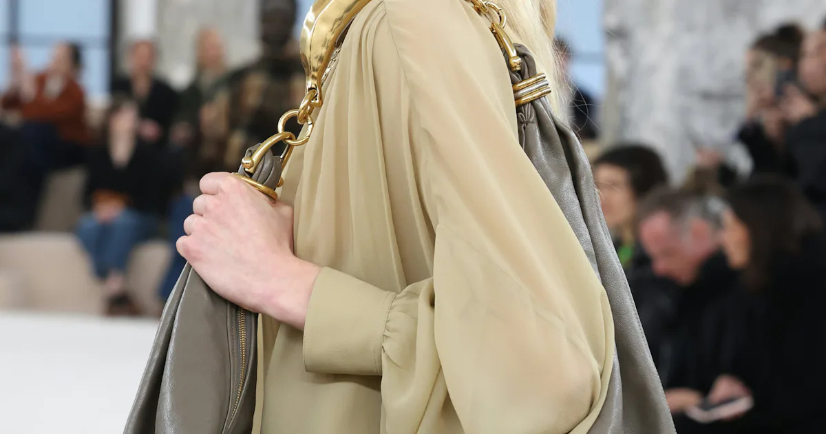 Purses In Style Fall 2024 Bag Trends: Your Guide To The Season's Top Styles