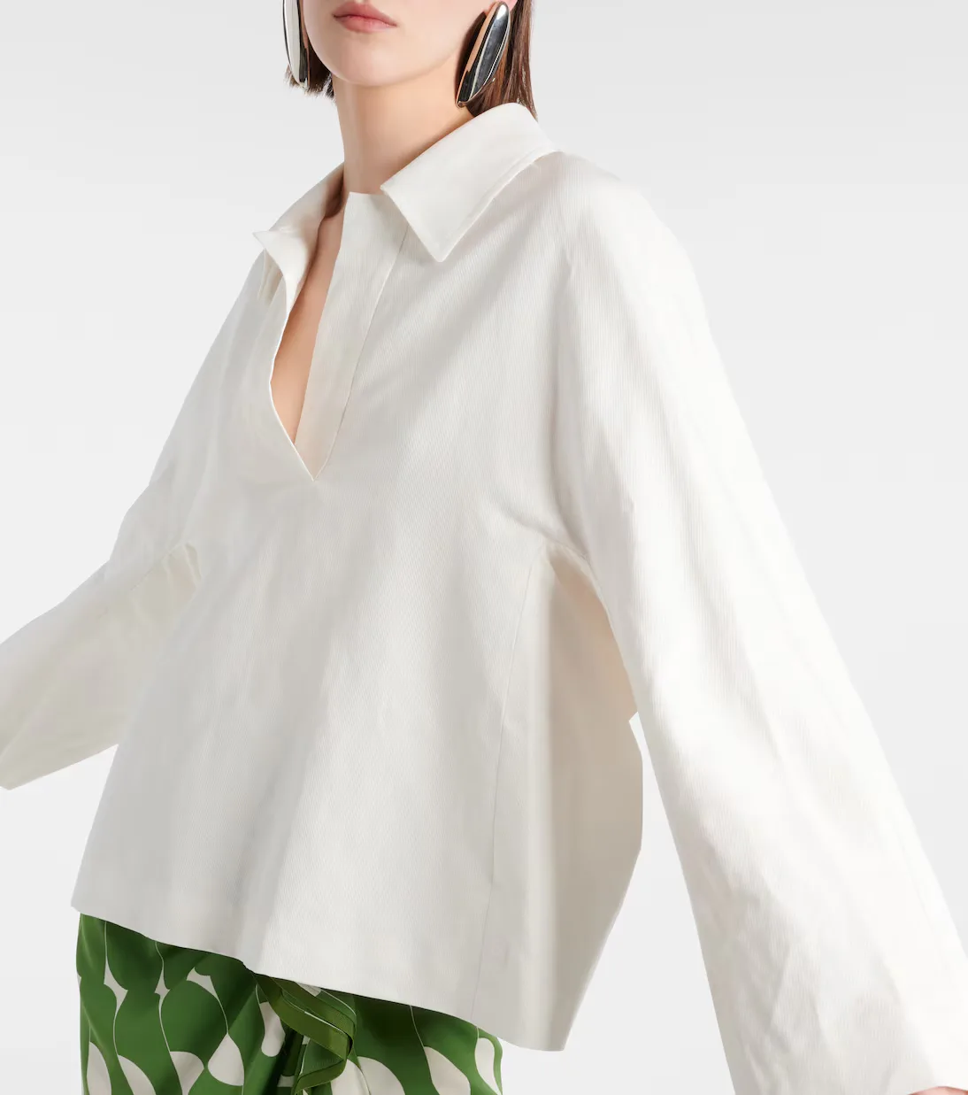 How To Wear A Statement Collar The 2024 Way
