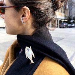 Brooch trend