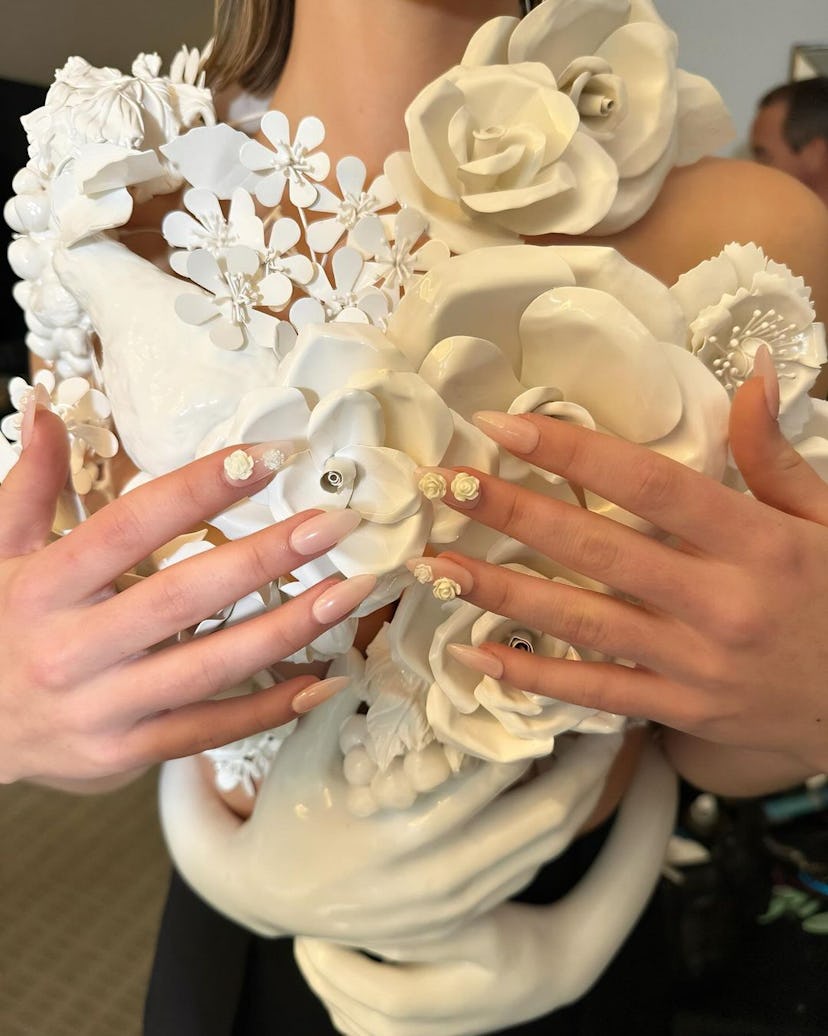 Sydney Sweeney's 3D floral nails. 