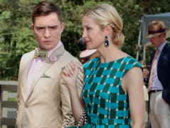 Kelly Rutherford and Ed Westwick in 'Gossip Girl,' playing Lily Van Der Woodsen and Chuck Bass