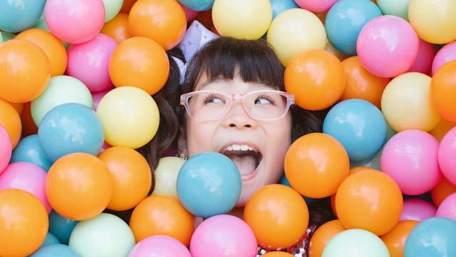 'Surprise & Seek' is a new kids' game show on Amazon Kids+.