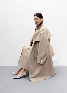 Woman wearin coat
