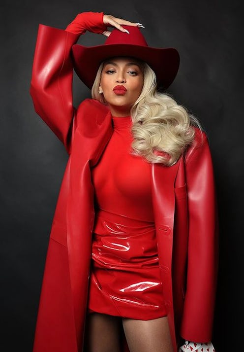 Beyonce red lipstick