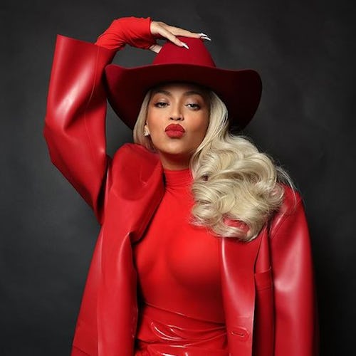 Beyonce red lipstick