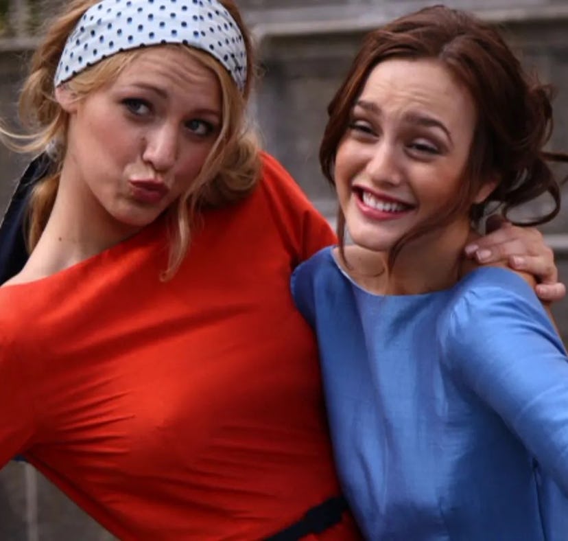 Blair (played by Leighton Meester) and Serena (played by Blake Lively) in 'Gossip Girl'