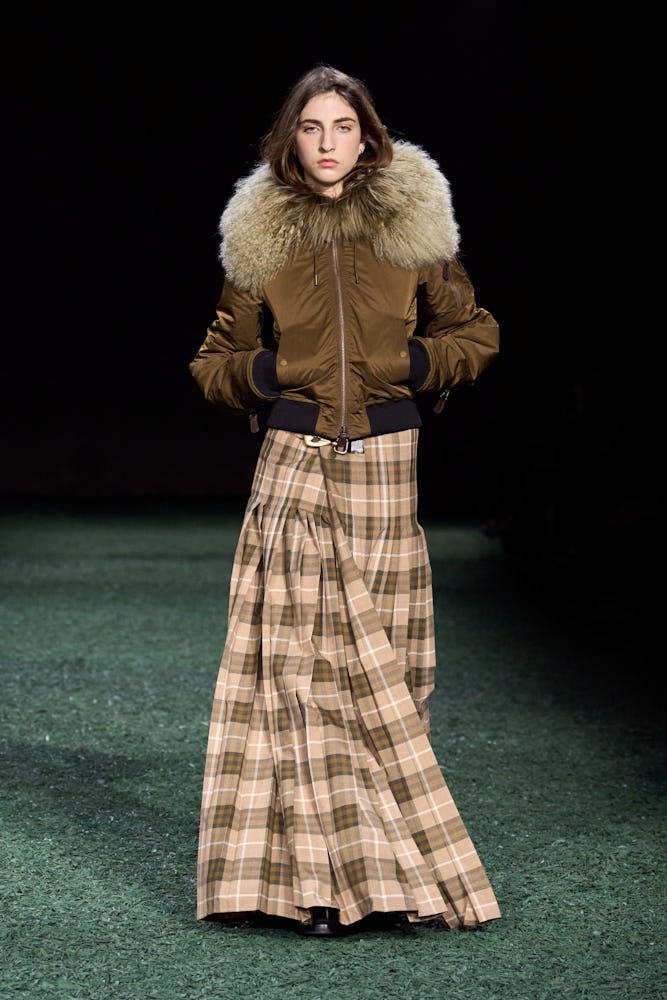 a look from burberry fall 2024 collection