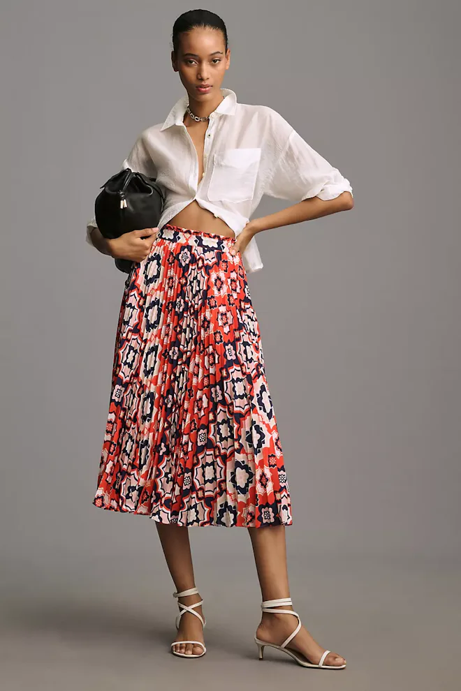 13 Graduation Guest Outfit Ideas To Wear To Someone Else's Ceremony 13 Graduation Guest Outfit Ideas To Wear To Someone Else's Ceremony