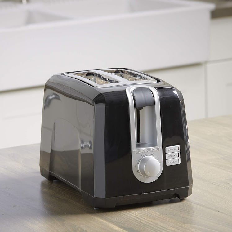 BLACK+DECKER 2-Slice Toaster