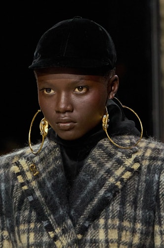 How to Wear Hats, As Seen on the Runways