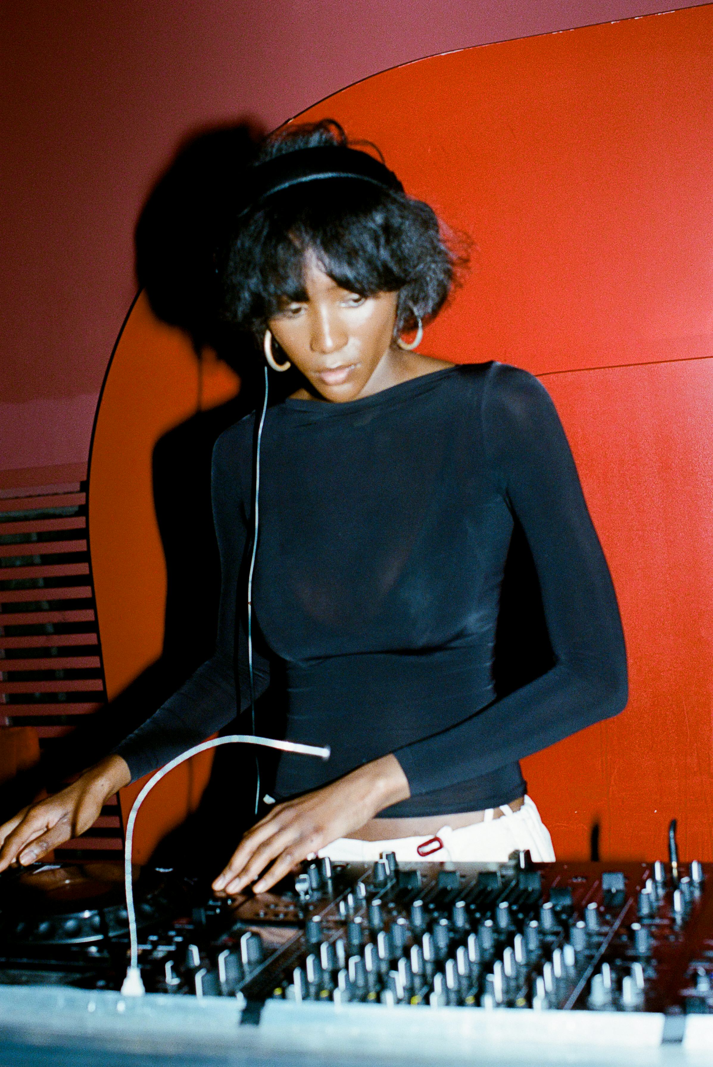 On March 27, taste-makers in the beauty industry celebrated the 2024 Bustle Beauty Awards in NYC.