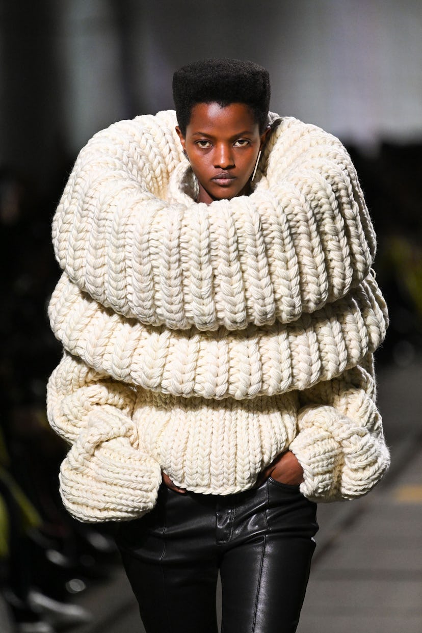 A model walks the runway during the Alexander McQueen Womenswear Fall/Winter 2024-2025 show as part ...