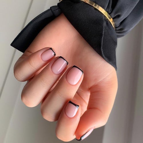 micro French manicures