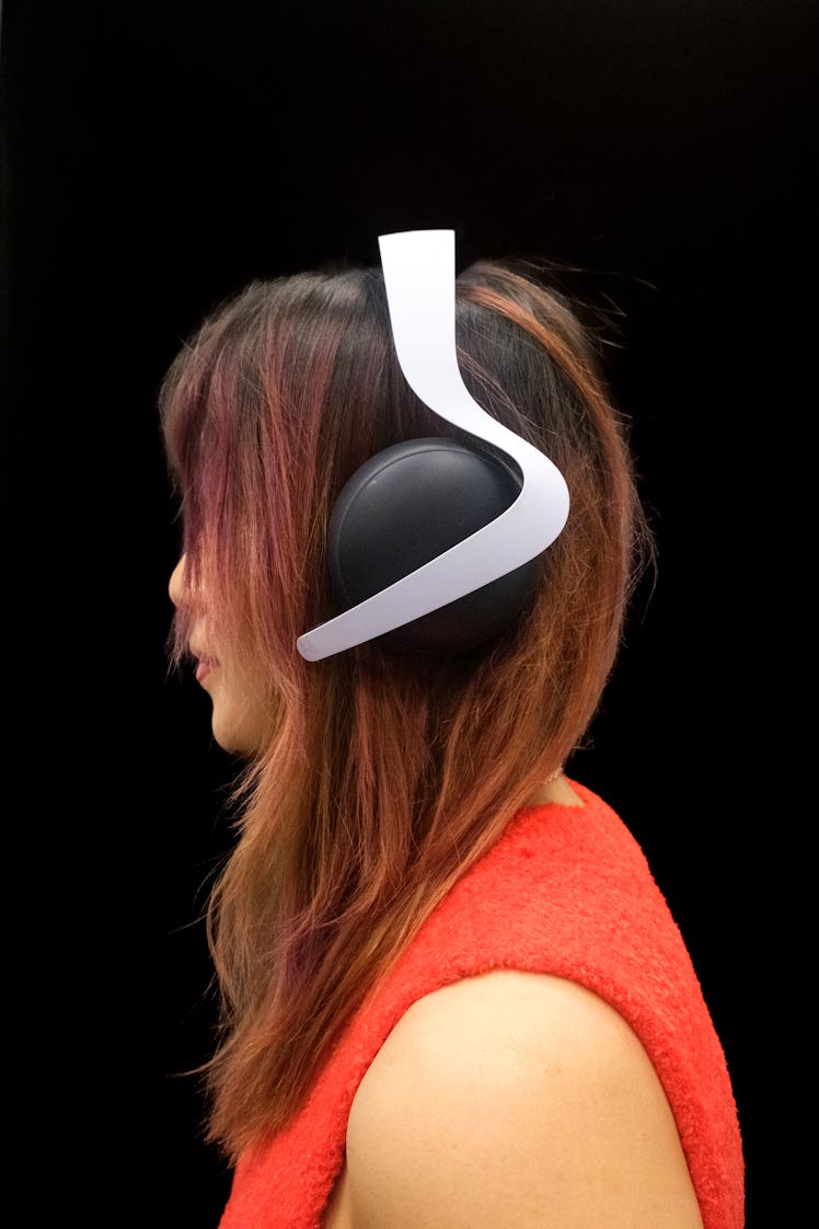 A side view of the Sony PlayStation Pulse Elite Wireless Headset